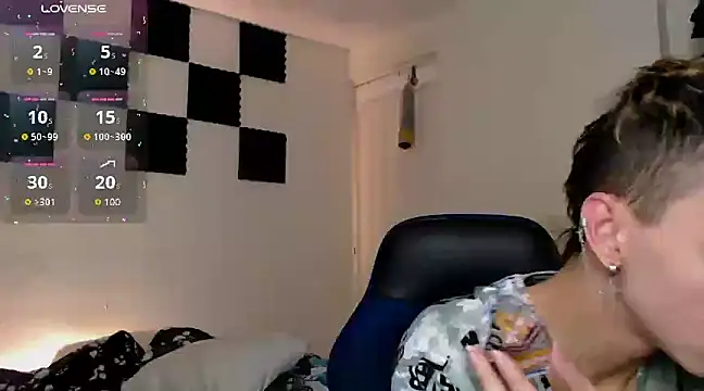 bryamado69 online show from 01-10-25, 11:33