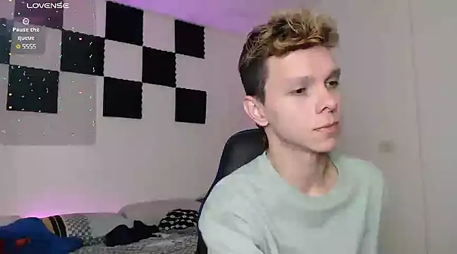 bryamado69 online show from 02-04-25, 01:23
