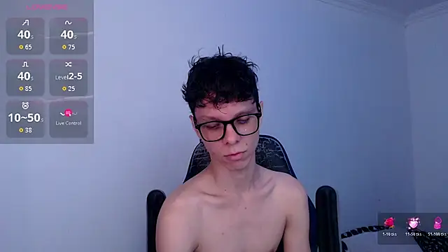 Snapshot of bryamado69 chatting on 07-06-26, 12:35 bryamado69 online show from 07-06-26, 12:35