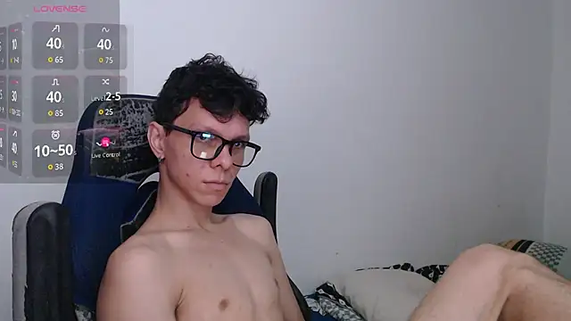 Snapshot of bryamado69 chatting on 07-06-26, 03:03 bryamado69 online show from 07-06-26, 03:03