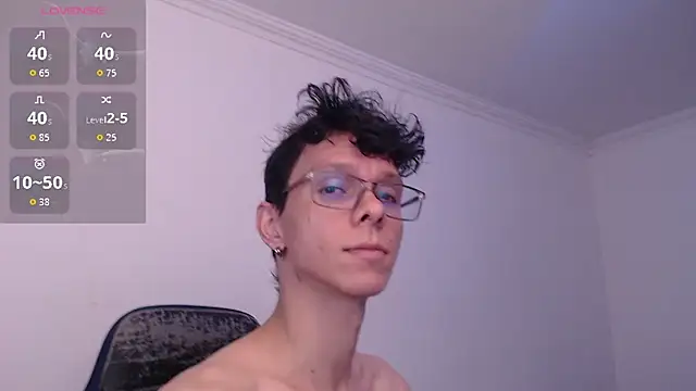 Snapshot of bryamado69 chatting on 07-30-26, 04:06 bryamado69 online show from 07-30-26, 04:06