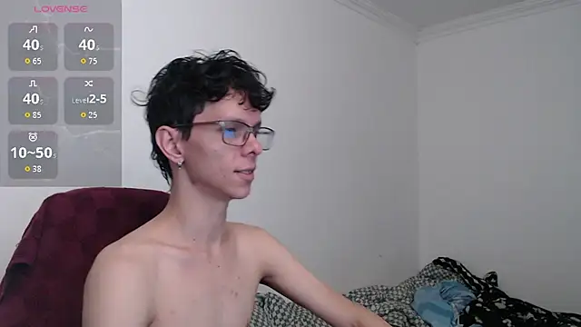 Snapshot of bryamado69 chatting on 08-03-26, 02:00 bryamado69 online show from 08-03-26, 02:00