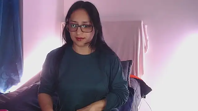 Snapshot of Andrea_Sexx_ chatting on 02-11-25, 01:10 Andrea Sexx online show from 02-11-25, 01:10