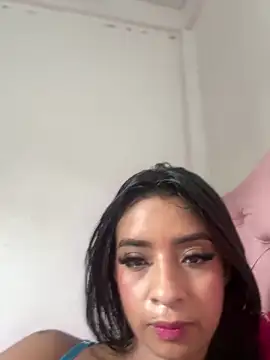 Laura fernandezII online show from 12-23-24, 08:47