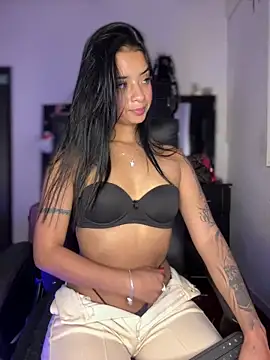 Laura fernandezII online show from 01-08-25, 02:25
