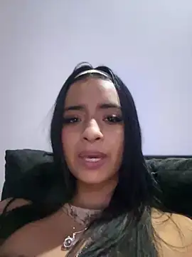 Laura fernandezII online show from 02-04-25, 12:08