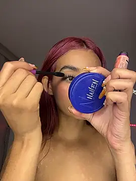 Laura fernandezII online show from 01-14-26, 02:39