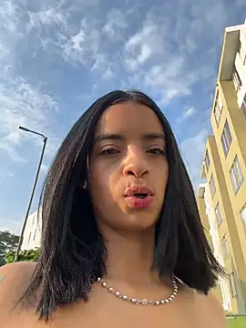 Laura fernandezII online show from 02-11-26, 12:32