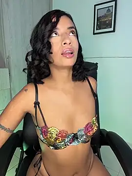 Laura fernandezII online show from 03-16-26, 07:40