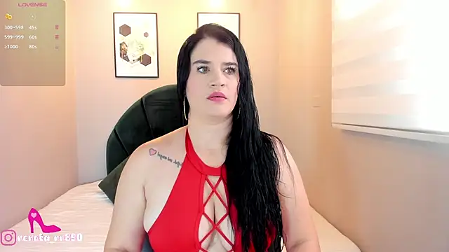 LenaRuiz  online show from 06-25-26, 12:09
