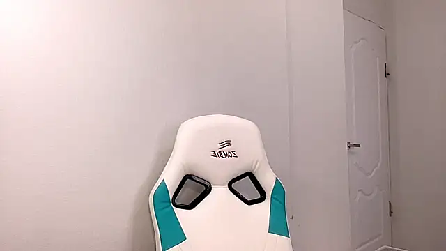 Risalynn online show from 01-17-25, 03:23