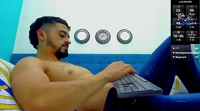 Snapshot of MAXIMUS_MASTE3 chatting on 12-18-24, 06:43 MAXIMUS MASTE3 online show from 12-18-24, 06:43