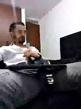 Snapshot of MAXIMUS_MASTE3 chatting on 02-13-25, 05:48 MAXIMUS MASTE3 online show from 02-13-25, 05:48