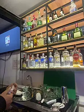 Snapshot of Miaa_coopeer chatting on 12-26-24, 08:32 Miaa coopeer online show from 12-26-24, 08:32