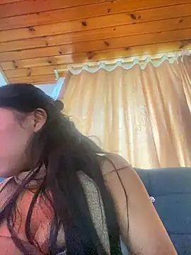 Snapshot of Miaa_coopeer chatting on 03-20-25, 12:53 Miaa coopeer online show from 03-20-25, 12:53