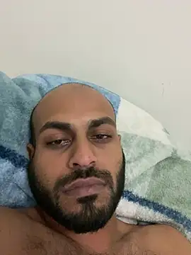 Snapshot of islandvybee55 chatting on 12-29-24, 04:38 islandvybee55 online show from 12-29-24, 04:38