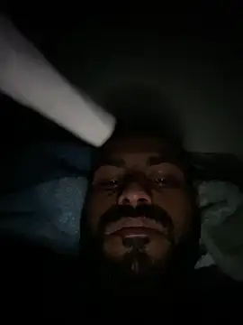 Snapshot of islandvybee55 chatting on 01-31-25, 08:32 islandvybee55 online show from 01-31-25, 08:32