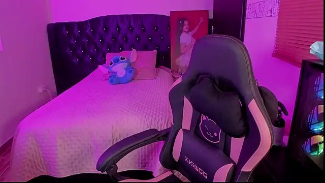 NahiaraEvans  online show from 02-19-25, 12:14