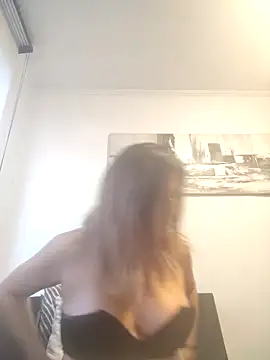 Latiinvenushot online show from 11-09-25, 09:02