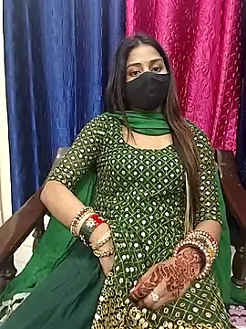 Snapshot of Hotty-anushka chatting on 02-21-25, 04:26 Hotty-anushka online show from 02-21-25, 04:26