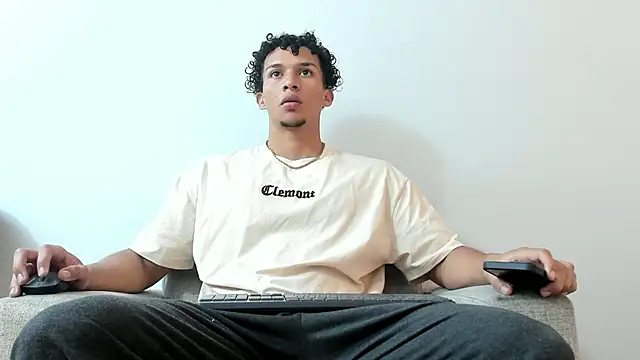 Dominick star online show from 12-30-24, 03:25