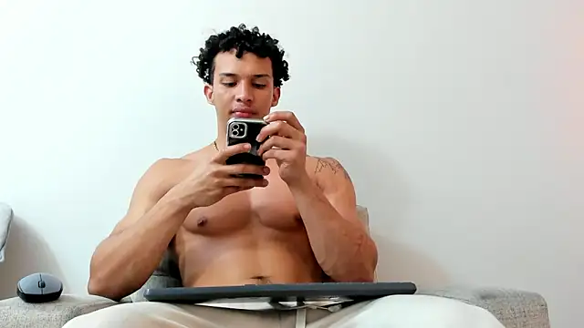 Dominick star online show from 01-21-25, 03:48