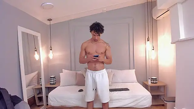 Dominick star online show from 10-04-25, 04:32