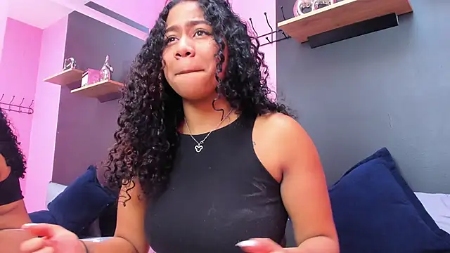 Snapshot of Sofi_Fox_ chatting on 03-01-25, 04:22 Sofi Fox online show from 03-01-25, 04:22