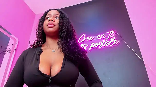 Snapshot of Sofi_Fox_ chatting on 03-04-25, 05:24 Sofi Fox online show from 03-04-25, 05:24