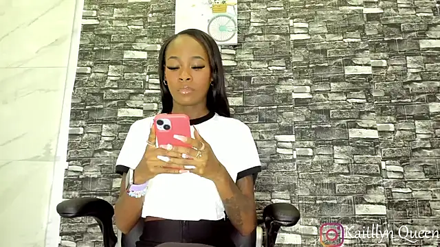 Kaitllyn Queen online show from 03-11-25, 12:22