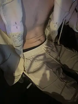 Snapshot of jobart-off chatting on 01-06-26, 01:20 jobart-off online show from 01-06-26, 01:20