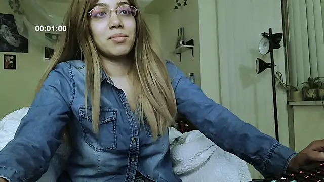 Snapshot of PolinaLoveX chatting on 11-07-25, 02:55 PolinaLoveX online show from 11-07-25, 02:55