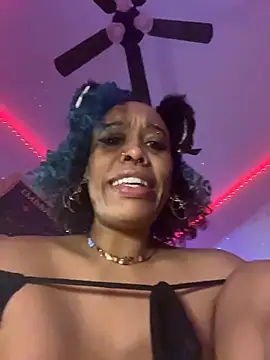 loveluna8 online show from 10-29-25, 10:22