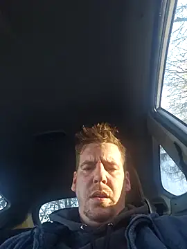 Titanhoott online show from 11-22-25, 08:57