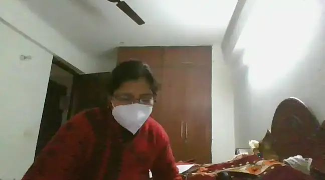 cutiecatty21 online show from 12-19-24, 04:24