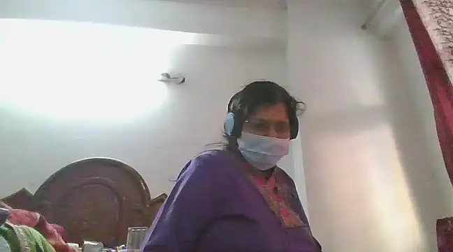 cutiecatty21 online show from 02-14-25, 11:31