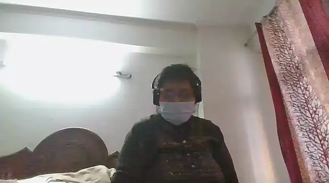 cutiecatty21 online show from 02-18-25, 11:55