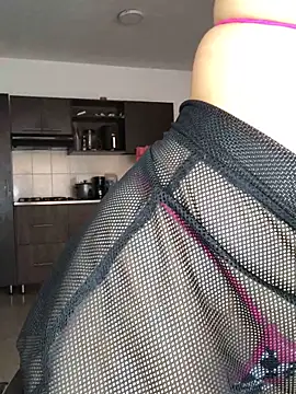 EmmaRossem online show from 10-31-25, 07:04