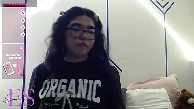 Snapshot of EsmeraldaSantoss chatting on 01-12-25, 04:31 EsmeraldaSantoss online show from 01-12-25, 04:31