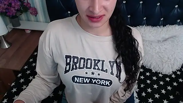 Snapshot of Scarlett_Keaton chatting on 09-22-25, 05:20 Scarlett Keaton online show from 09-22-25, 05:20