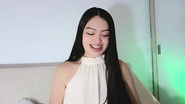 Snapshot of Sweet-Sophiee chatting on 07-05-26, 12:39 Sweet-Sophiee online show from 07-05-26, 12:39