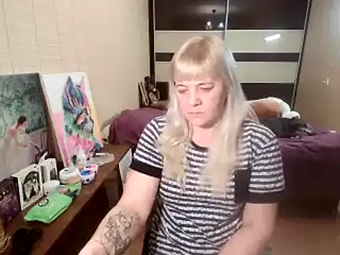 Lia Laguna77 online show from 11-19-25, 07:25