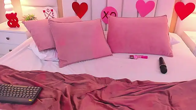 AmbarSantany online show from 02-14-25, 01:34