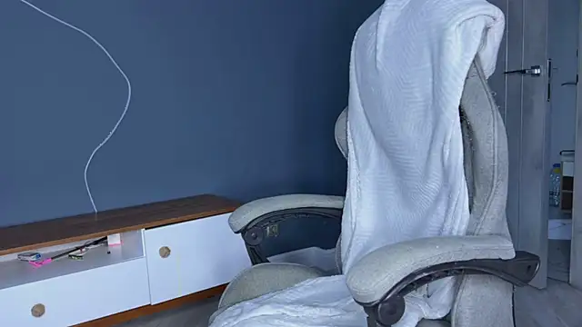 alyx garden online show from 01-18-25, 12:04