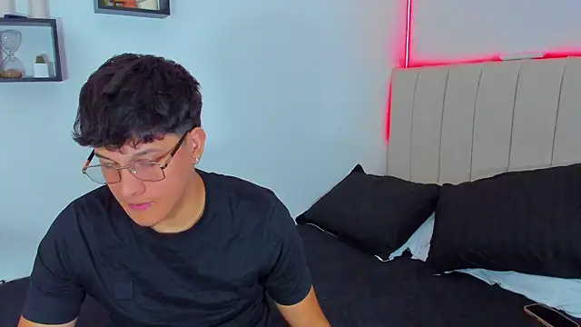 Snapshot of kittyandrick chatting on 04-08-26, 09:53 kittyandrick online show from 04-08-26, 09:53