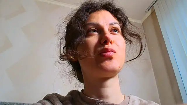 LeggyLover90 online show from 05-13-26, 04:59