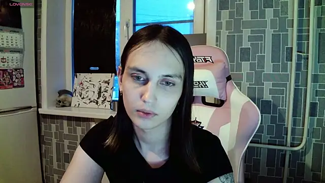 BlackHe4rts  online show from 12-15-24, 02:19