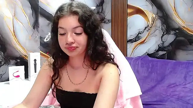 lilimini032 online show from 06-17-26, 08:21