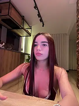 carolynnetrujillo online show from 10-15-25, 02:22