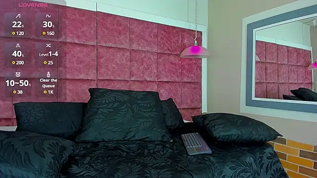 Snapshot of Drake_Nassir4 chatting on 12-31-24, 02:14 Drake Nassir4 online show from 12-31-24, 02:14